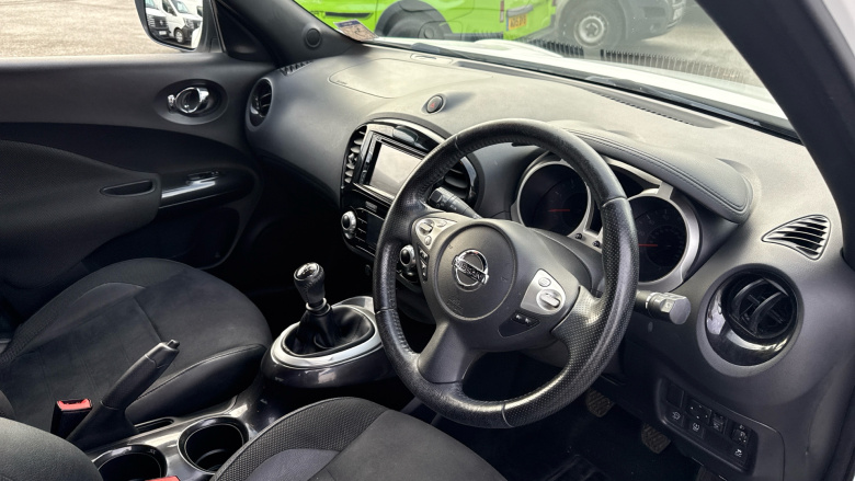 Nissan Juke 1.5 dCi N-Connecta 5dr Diesel Hatchback